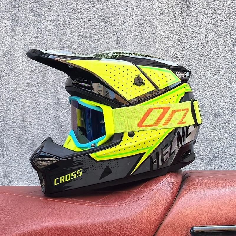 Feral GT — Motocross motorcycle helmet by Vulcan Moto