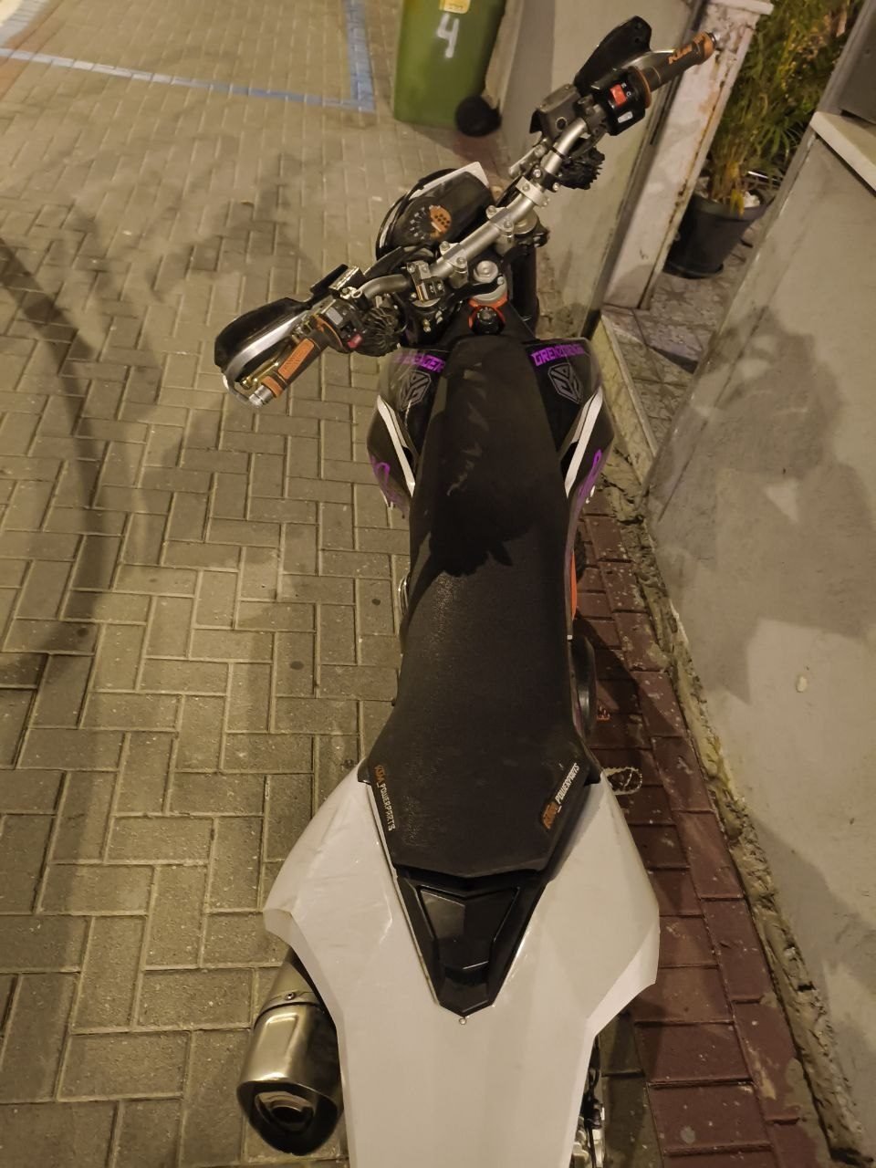 KTM SMC 690 &mdash; מושב KTM Power Parts